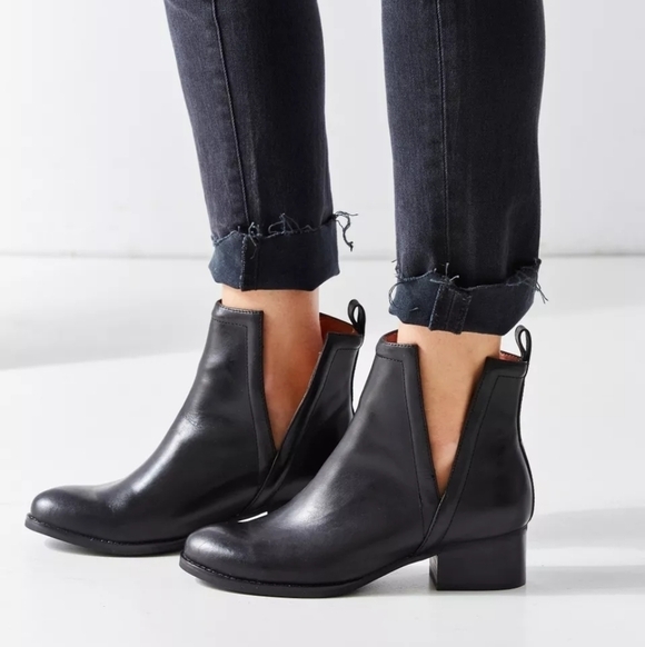 Jeffrey Campbell women's Oriley Cutout Ankle Boot blue leather 36.5 - Picture 11 of 11